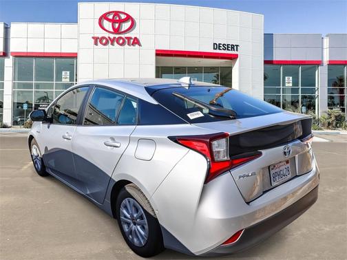 2020 Toyota Prius LE