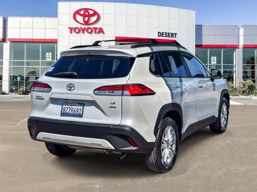 Wind Chill Pearl 2022 Toyota Corolla Cross LE