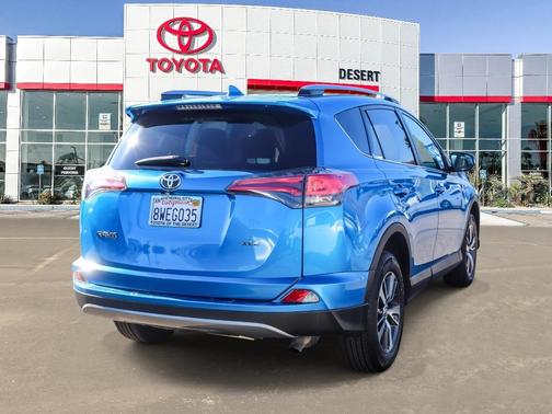 2017 Toyota RAV4 XLE