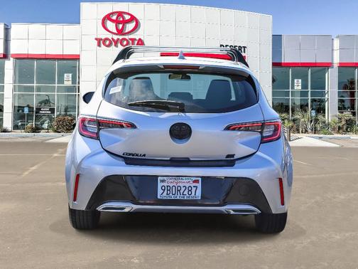 2022 Toyota Corolla Hatchback SE
