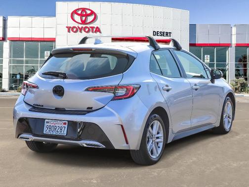 2022 Toyota Corolla Hatchback SE