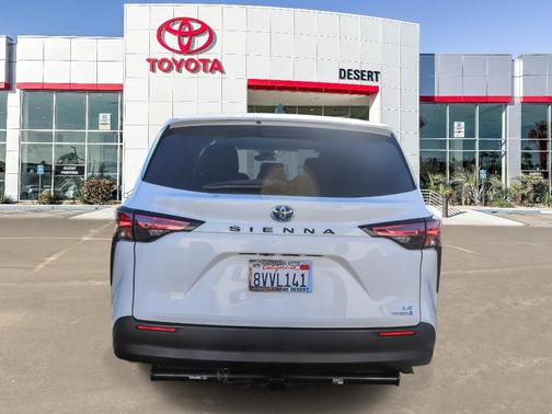 2021 Toyota Sienna LE