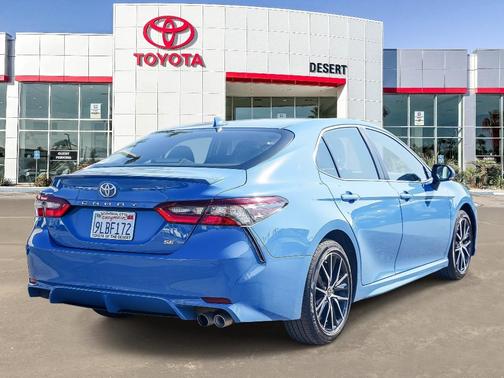 2024 Toyota Camry SE