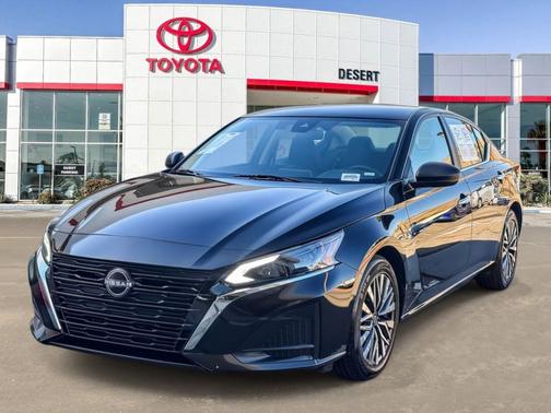 Super Black 2024 Nissan Altima 2.5 SV