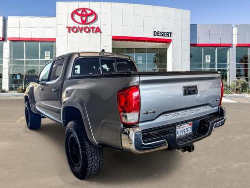 2017 Toyota Tacoma SR5