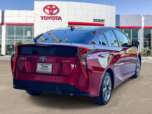 2018 Toyota Prius Three Touring