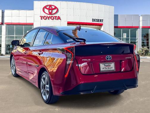 2018 Toyota Prius Three Touring
