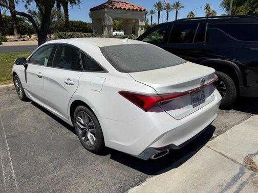 Wind Chill Pearl 2019 Toyota Avalon XLE