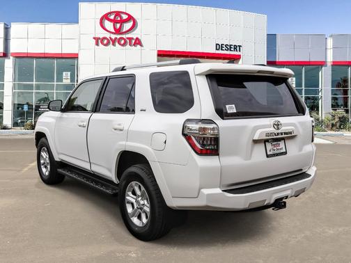 2024 Toyota 4Runner SR5