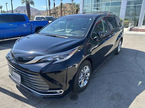 2022 Toyota Sienna Platinum 7 Passenger