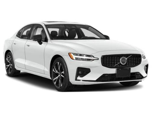 2024 Volvo S60 B5 Plus Dark Theme