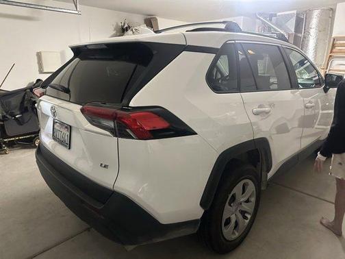2021 Toyota RAV4 LE