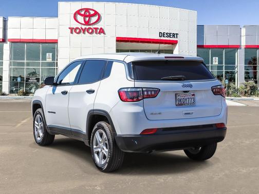2024 Jeep Compass Sport