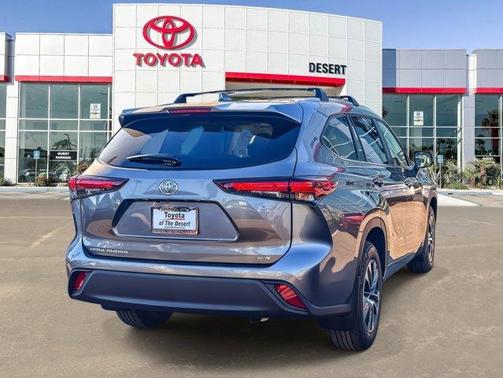 2025 Toyota Highlander Hybrid XLE