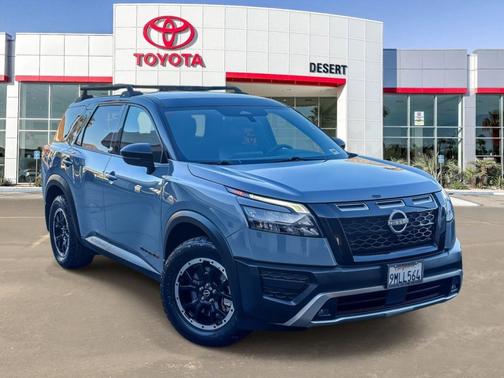 2t Gry Blk Roof 2024 Nissan Pathfinder Rock Creek