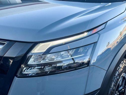 2t Gry Blk Roof 2024 Nissan Pathfinder Rock Creek