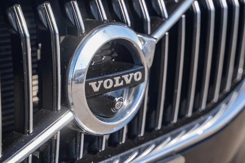 2018 Volvo XC60 Recharge Plug-In Hybrid T8 Inscription