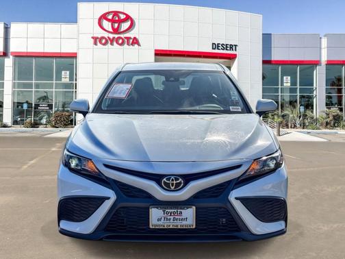 Ice 2024 Toyota Camry SE