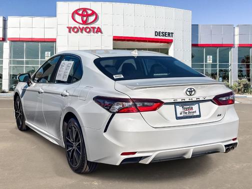 Ice 2024 Toyota Camry SE