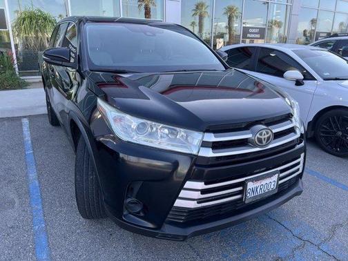 2019 Toyota Highlander LE