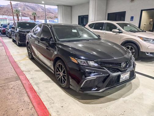 2024 Toyota Camry SE