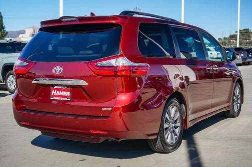 2020 Toyota Sienna Limited Premium