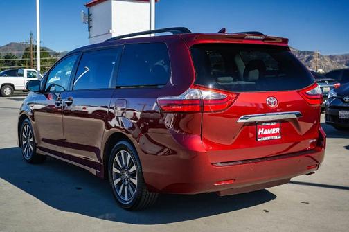 2020 Toyota Sienna Limited Premium