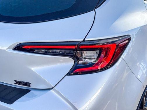 Wind Chill Pearl / Midnight Black Metallic 2026 Toyota Corolla Hatchback XSE