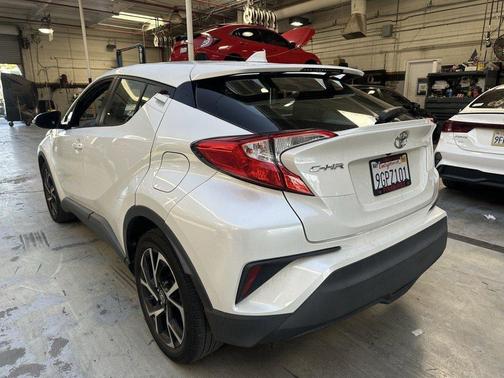 2021 Toyota C-HR LE