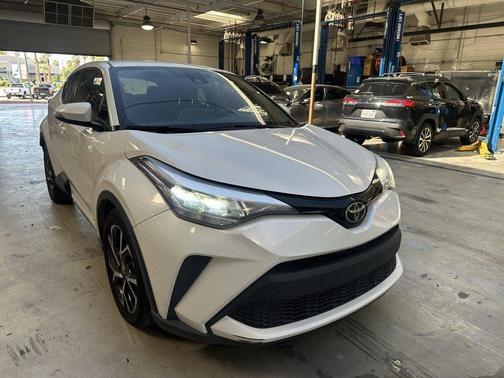 2021 Toyota C-HR LE