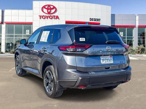 Gun Metallic 2025 Nissan Rogue SV
