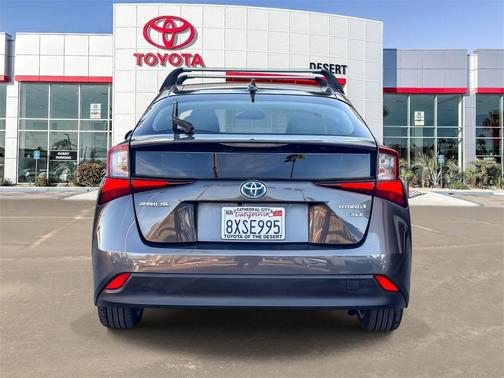 2021 Toyota Prius XLE