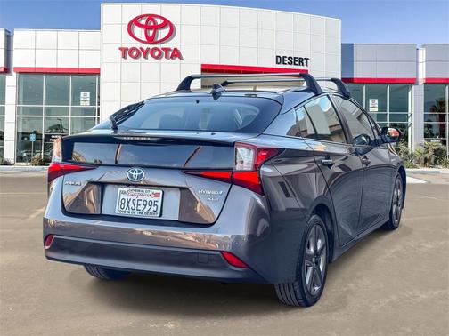 2021 Toyota Prius XLE