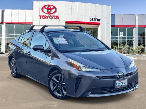 2021 Toyota Prius XLE
