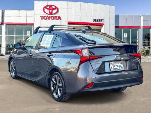 2021 Toyota Prius XLE