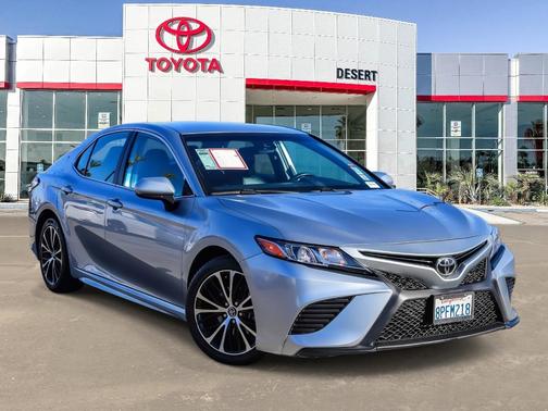 2020 Toyota Camry SE