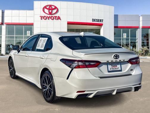 Ice 2024 Toyota Camry SE