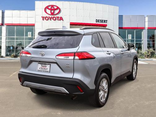 2024 Toyota Corolla Cross LE