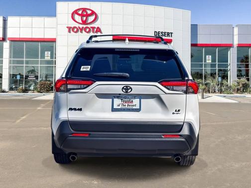 Ice 2025 Toyota RAV4 Hybrid LE