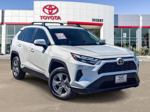Ice 2025 Toyota RAV4 Hybrid LE