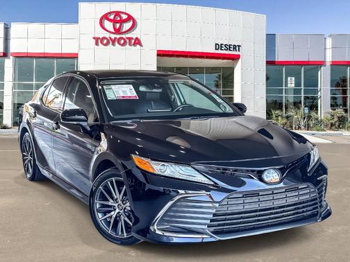 2024 Toyota Camry Hybrid XLE