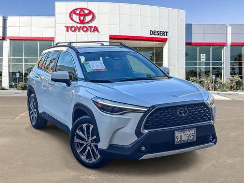 Pearl 2023 Toyota Corolla Cross XLE
