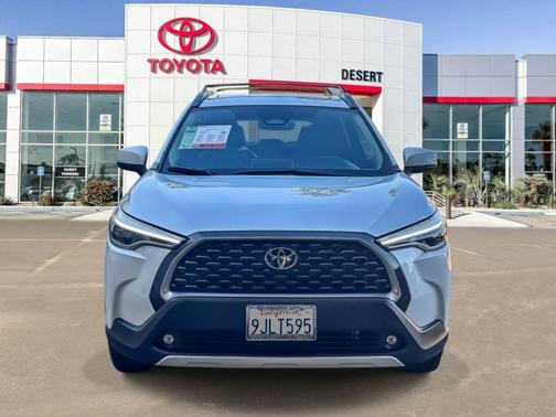 Pearl 2023 Toyota Corolla Cross XLE