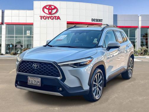 Pearl 2023 Toyota Corolla Cross XLE