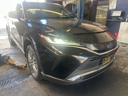 2022 Toyota Venza XLE