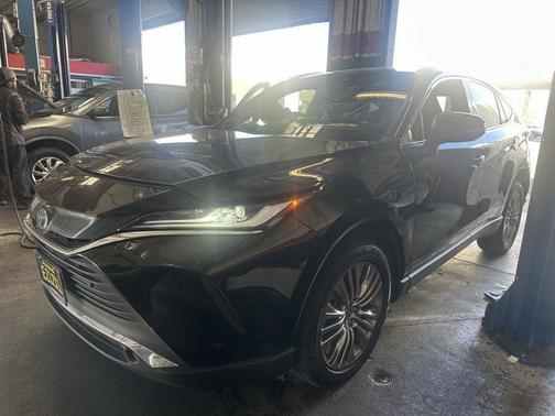 2022 Toyota Venza XLE