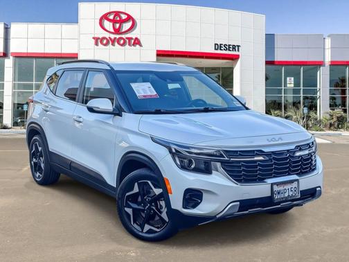Snow White Pearl 2024 Kia Seltos EX