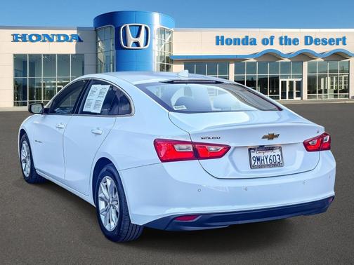 Summit White 2024 Chevrolet Malibu LT