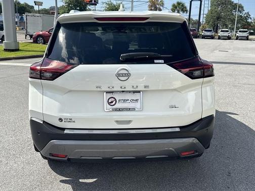 2022 Nissan Rogue SL