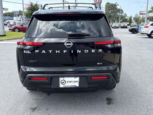 2022 Nissan Pathfinder SV 2WD